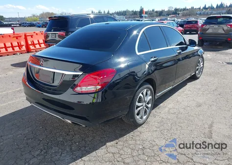 2016 Mercedes-Benz C 300 4Matic/Luxury 4Matic/Sport 4Matic из США, поврежденный, VIN 55SWF4KB2GU173916